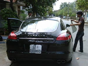 kính sau lưng ôtô